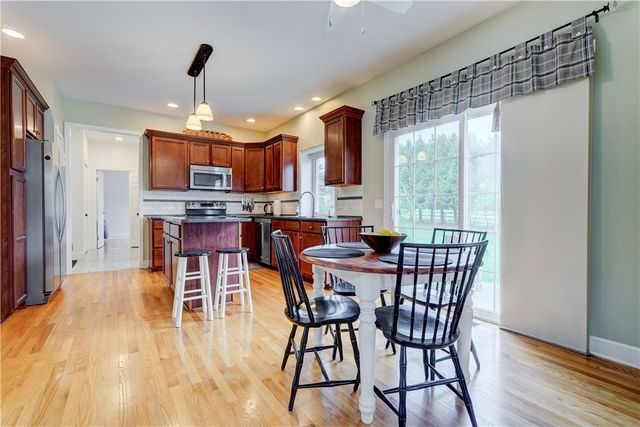 3 Post Side Lane, Pittsford, NY 14534