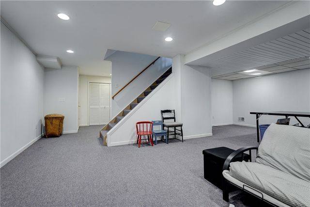 3 Post Side Lane, Pittsford, NY 14534