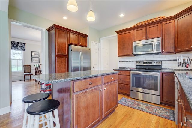 3 Post Side Lane, Pittsford, NY 14534