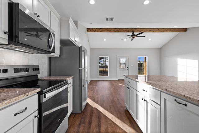 625 CR 310, De Berry, TX 75639