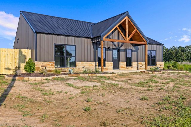 625 CR 310, De Berry, TX 75639