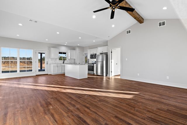 625 CR 310, De Berry, TX 75639