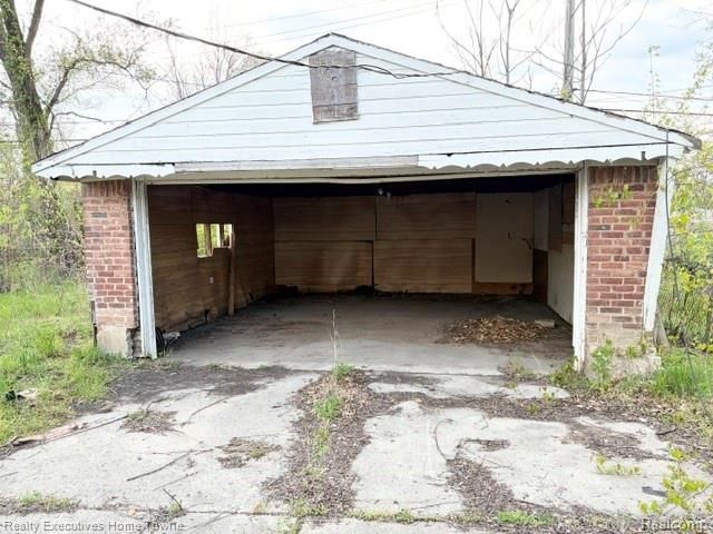20005 Griggs Street, Detroit, MI 48221