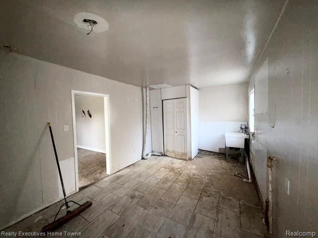 20005 Griggs Street, Detroit, MI 48221
