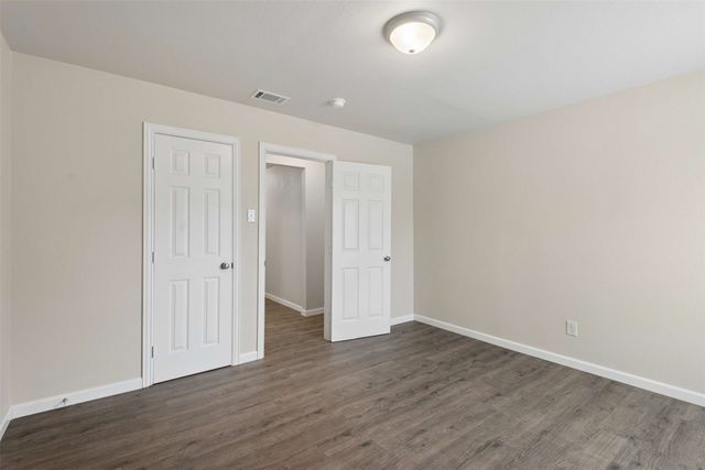 940 E Ramsey Avenue, Fort Worth, TX 76104