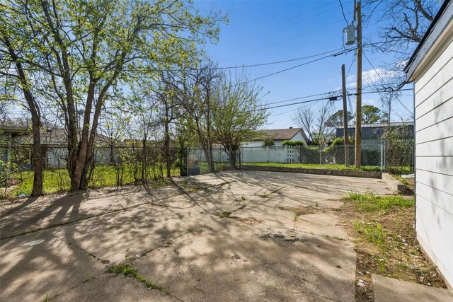 940 E Ramsey Avenue, Fort Worth, TX 76104