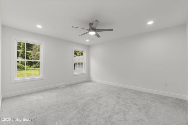 6702 Shirley Ave, Prospect, KY 40059