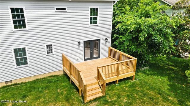 6702 Shirley Ave, Prospect, KY 40059