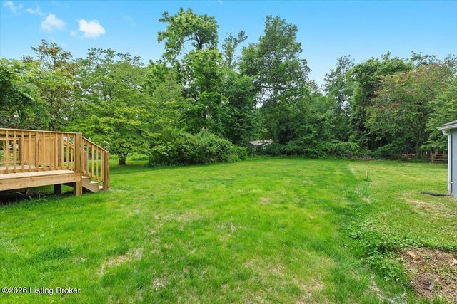 6702 Shirley Ave, Prospect, KY 40059