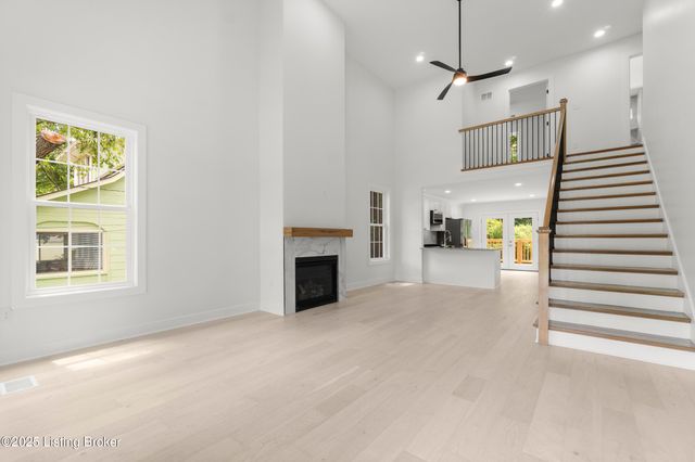 6702 Shirley Ave, Prospect, KY 40059