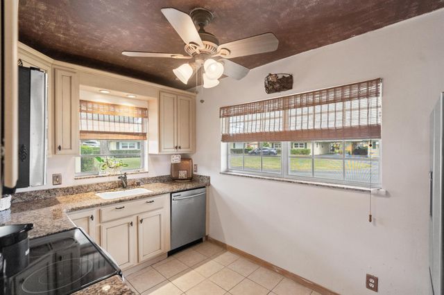 249 Cardinal Lane, Delray Beach, FL 33445