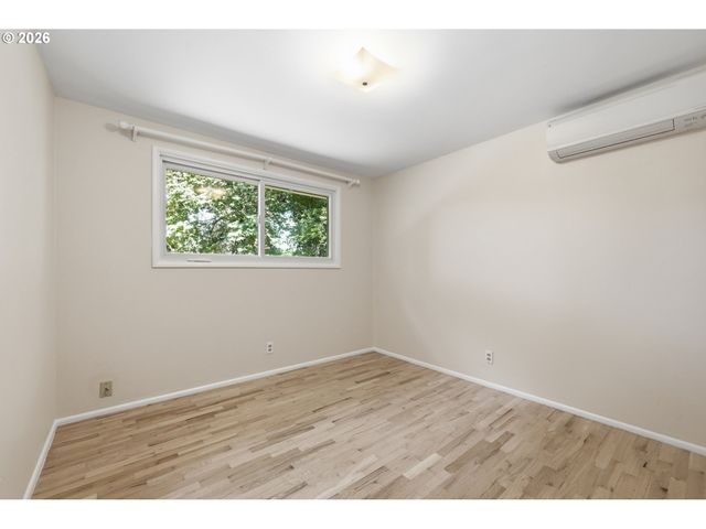 1522 RUSSET Dr, Eugene, OR 97401