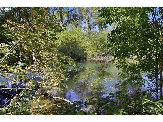 1522 RUSSET Dr, Eugene, OR 97401