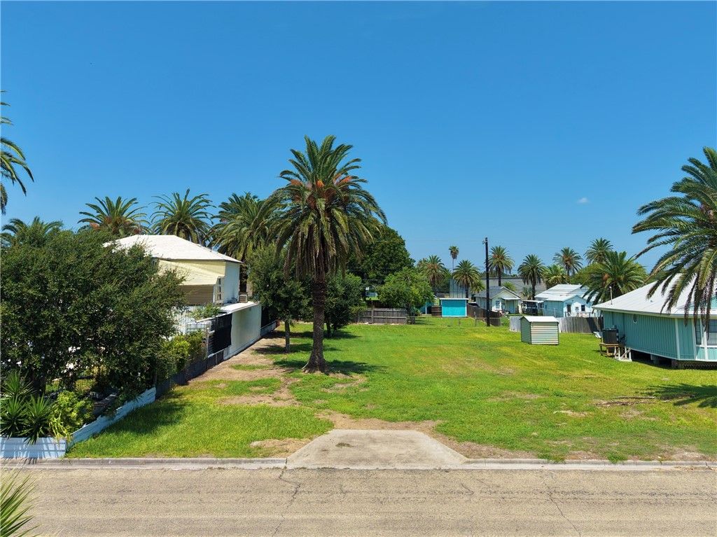 1144 S Arch St, Aransas Pass, TX 78336 — photo 2