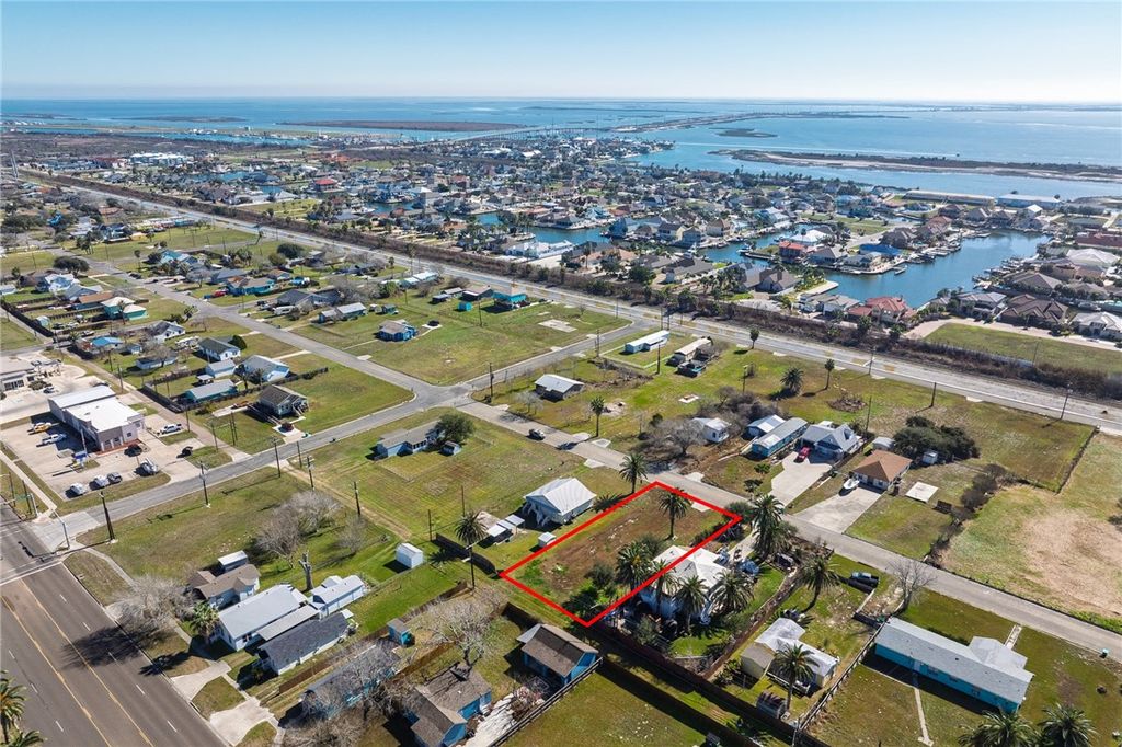 1144 S Arch St, Aransas Pass, TX 78336 — photo 3