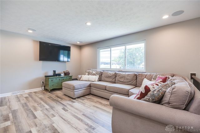 1605 Belvo Road, Miamisburg, OH 45342