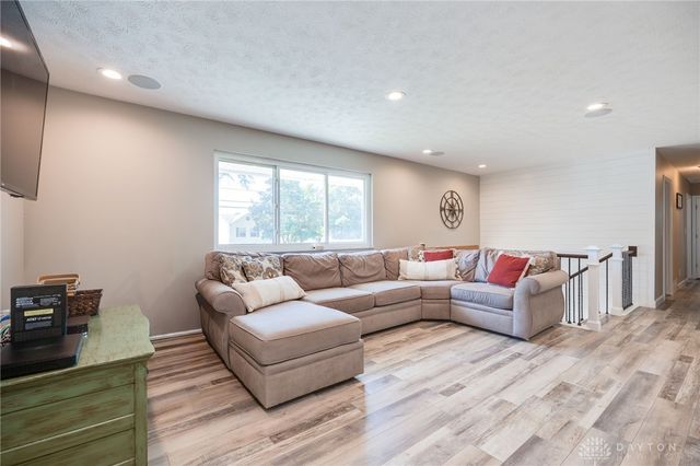 1605 Belvo Road, Miamisburg, OH 45342