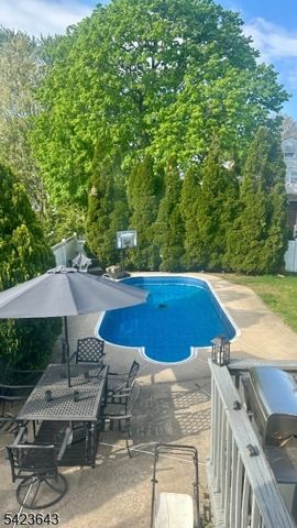 105 Howard Ave, Clifton City, NJ 07013