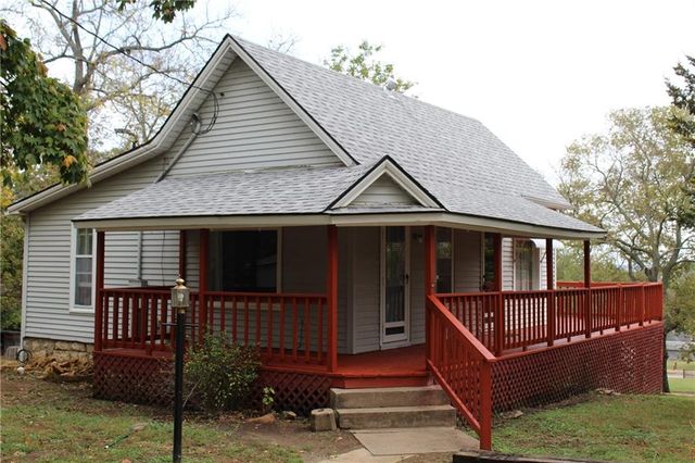 326 Isacks Street, Lecompton, KS 66050