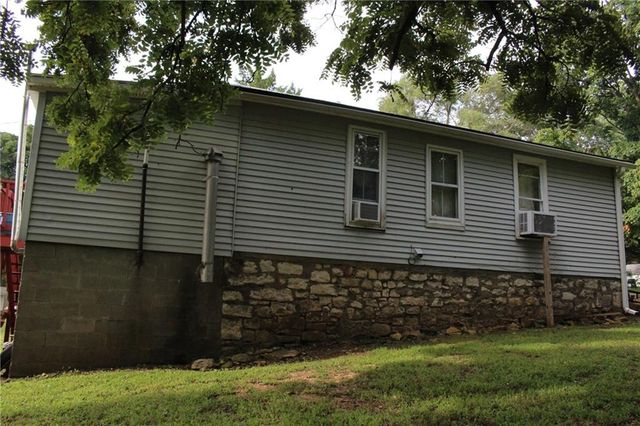 326 Isacks Street, Lecompton, KS 66050