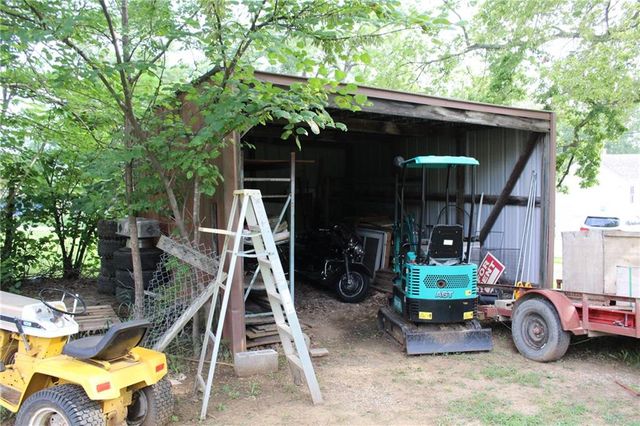 326 Isacks Street, Lecompton, KS 66050