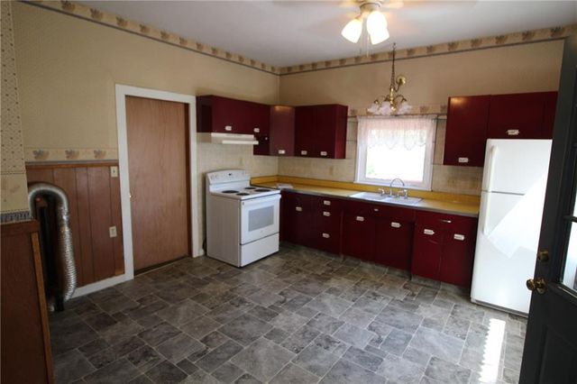 326 Isacks Street, Lecompton, KS 66050