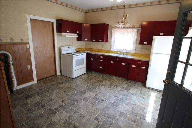 326 Isacks Street, Lecompton, KS 66050