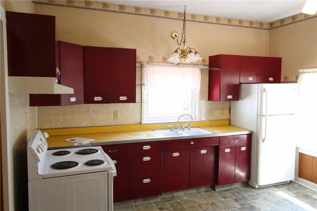 326 Isacks Street, Lecompton, KS 66050