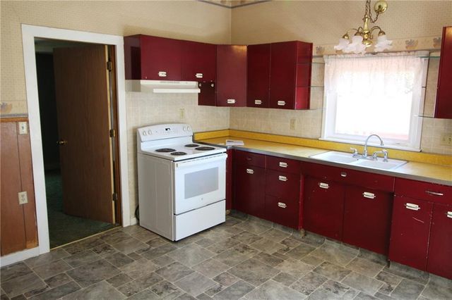 326 Isacks Street, Lecompton, KS 66050