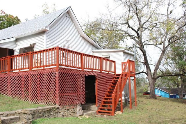 326 Isacks Street, Lecompton, KS 66050