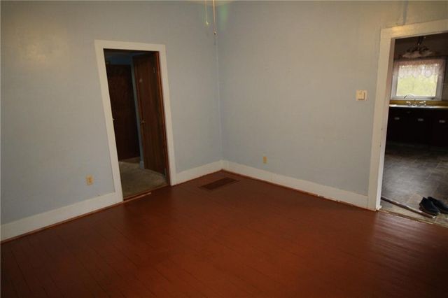 326 Isacks Street, Lecompton, KS 66050