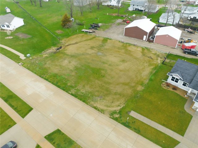 708 Pointer Circle, Center Point, IA 52213