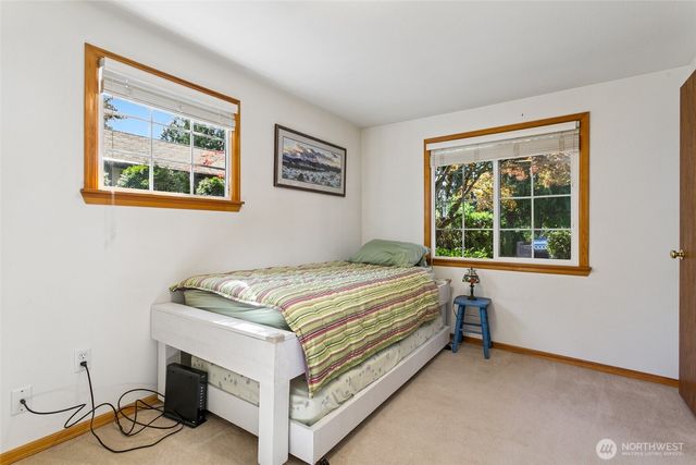 2207 S 304th Street, Federal Way, WA 98003