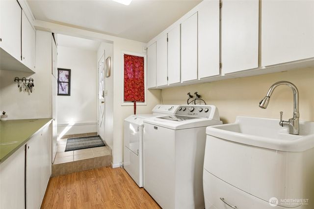 2207 S 304th Street, Federal Way, WA 98003