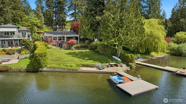 2207 S 304th Street, Federal Way, WA 98003