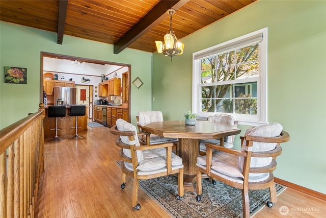 2207 S 304th Street, Federal Way, WA 98003