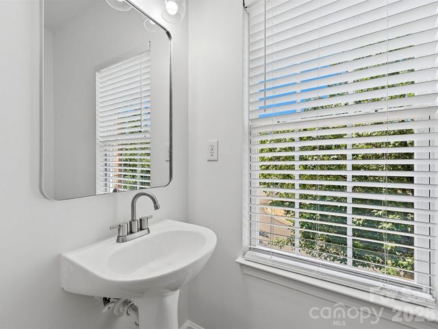 9538 Blossom Hill Drive, Huntersville, NC 28078