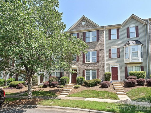 9538 Blossom Hill Drive, Huntersville, NC 28078