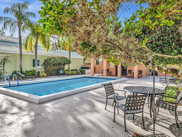 5883 Michaux Street, Boca Raton, FL 33433