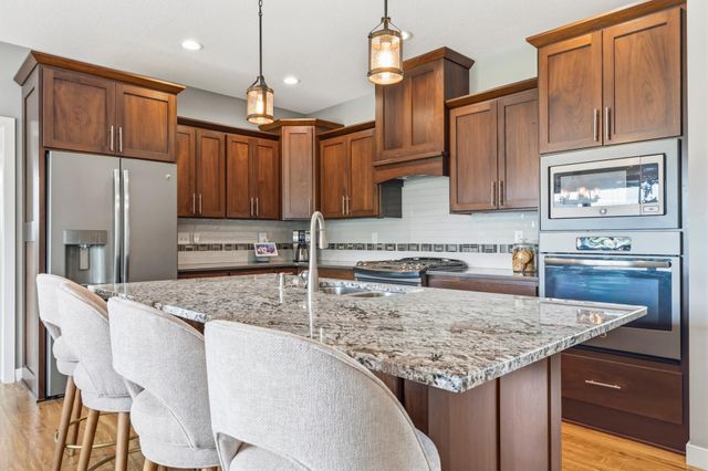 511 21st Place NE, Kasson, MN 55944