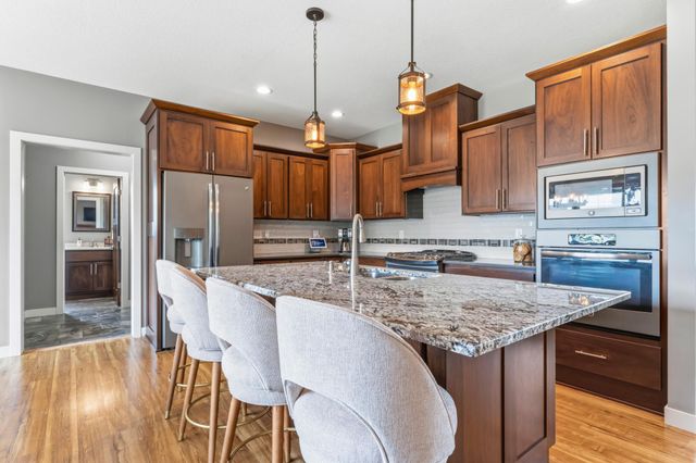 511 21st Place NE, Kasson, MN 55944