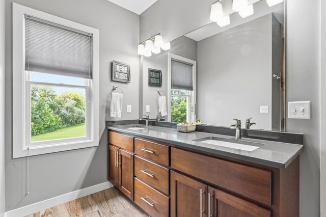 511 21st Place NE, Kasson, MN 55944