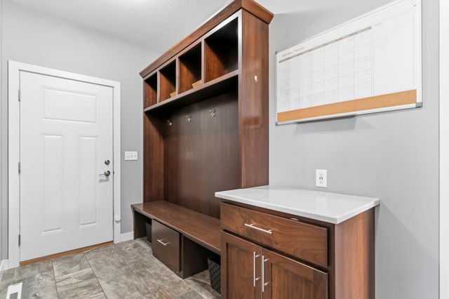 511 21st Place NE, Kasson, MN 55944