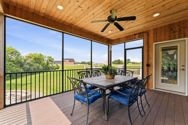 511 21st Place NE, Kasson, MN 55944