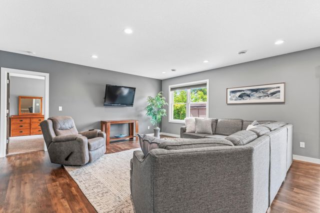 511 21st Place NE, Kasson, MN 55944