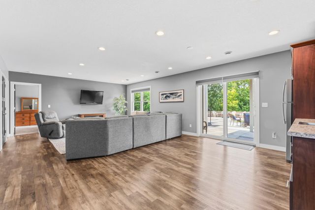 511 21st Place NE, Kasson, MN 55944