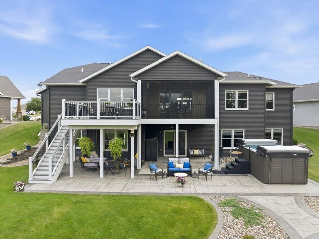 511 21st Place NE, Kasson, MN 55944