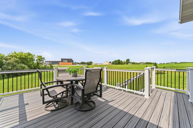 511 21st Place NE, Kasson, MN 55944