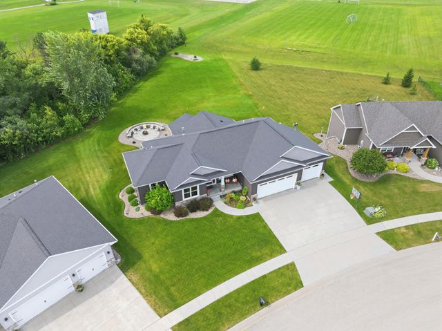 511 21st Place NE, Kasson, MN 55944