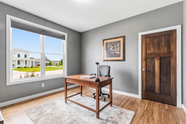 511 21st Place NE, Kasson, MN 55944